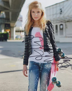 Brighton Sharbino autograph