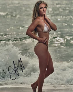 Amberly Nicole autograph