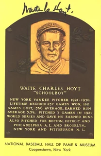 Waite Hoyt autograph