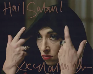 Naomi Grossman autograph