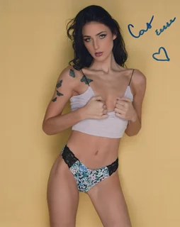 Casaundra Elese autograph
