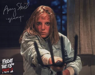 Amy Steel autograph