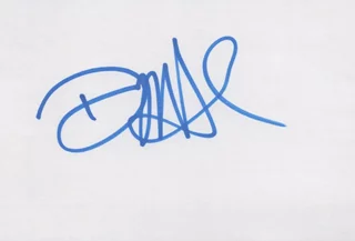 Daryl Hannah autograph
