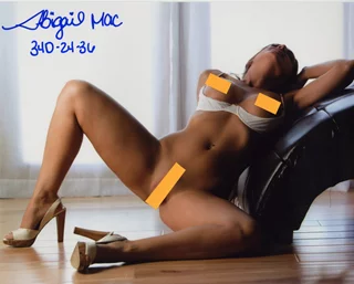 Abigail Mac autograph