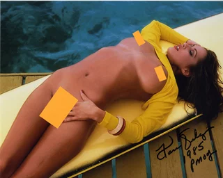 Karen Velez autograph