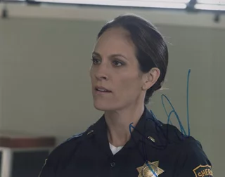Annabeth Gish autograph