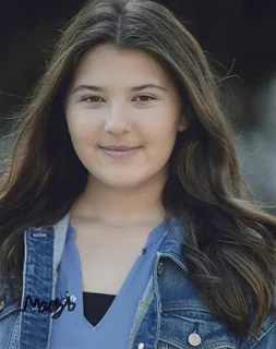 Mackenzie Hancsicsak autograph