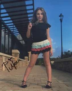 Piper Rockelle autograph