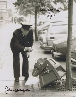 John Leeson autograph