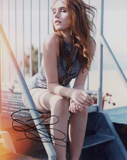 Serena Laurel autograph