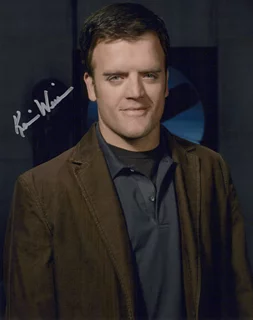 Kevin Weisman autograph