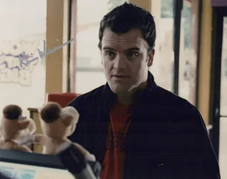 Kevin Weisman autograph