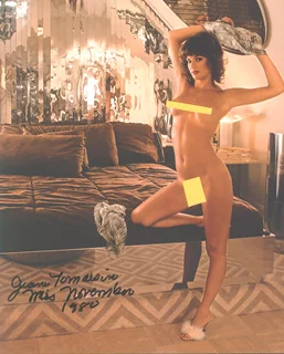 Jeana Tomasino autograph