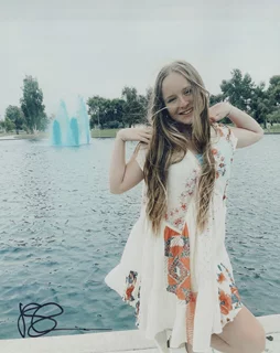 Kenzie Couch autograph