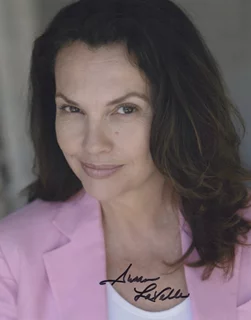 Susan Lavelle autograph