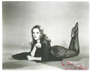 Luciana Paluzzi autograph