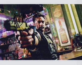 Jeffrey Dean Morgan autograph