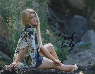 Samantha Bailey autograph