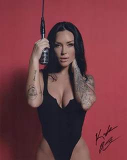 Kayla Lauren autograph