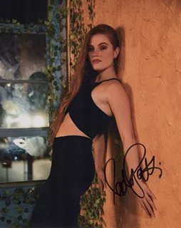 Jade Patteri autograph