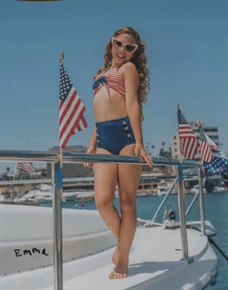 Emma Noelle Rose autograph