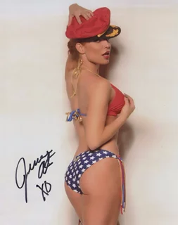 Jenae Alt autograph