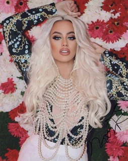 Matilda Dahlin autograph