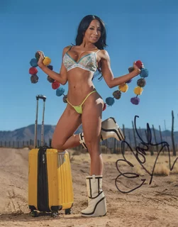 Monica Goe autograph