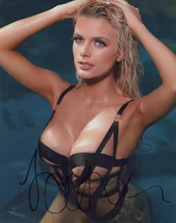 Taylor Maid autograph