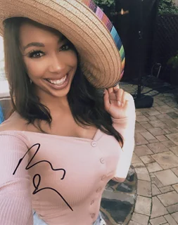 Danielle Blackwell autograph