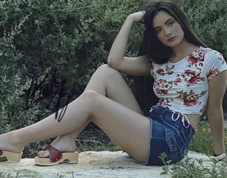 Paris Bravo autograph