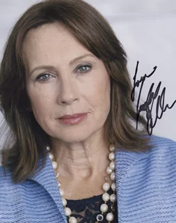 Jennifer Collins autograph