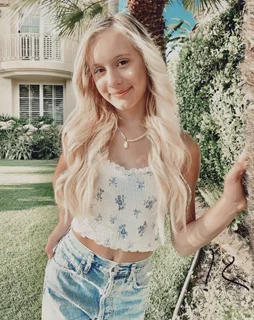 Katie Couch autograph