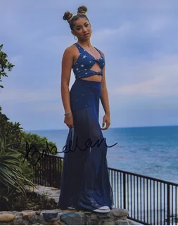 Izabellah Rae Diez autograph