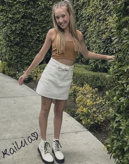 Kaileia Dixon autograph