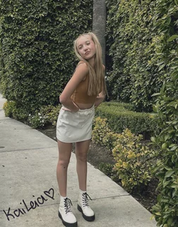 Kaileia Dixon autograph