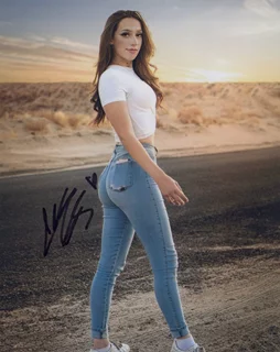 Ashlie Garrett autograph