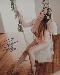 Julia Tiffany autograph