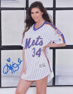 Alison Waite autograph