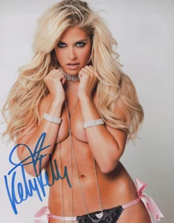 Kelly Kelly autograph