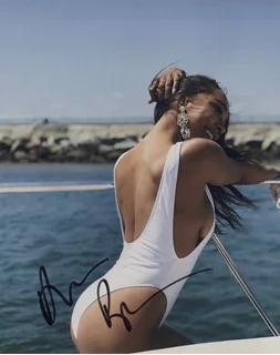 Danielle Blackwell autograph