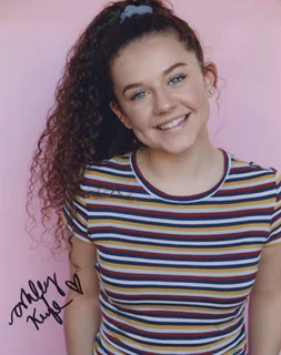 Ashley Keefe autograph