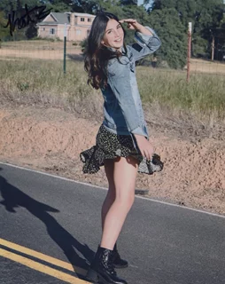 Kat Zander autograph