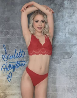 Scarlett Hampton autograph