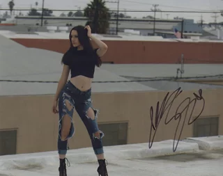 Ashlie Garrett autograph