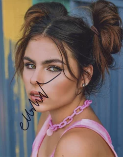 Ella Noel autograph