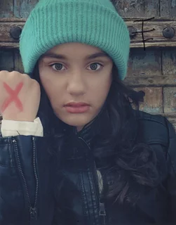 Izzie Florez autograph