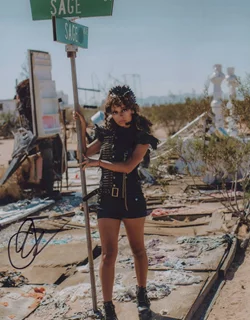 Cheyenne Hinojosa autograph