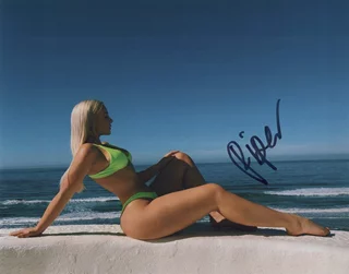 Piper Lyons autograph