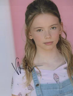 Victoria Rose Mueller autograph